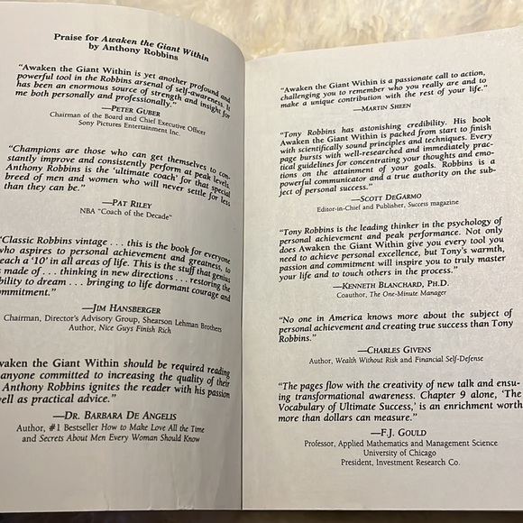 Awaken the Giant Within Tony Robbins - Picture 3 of 5